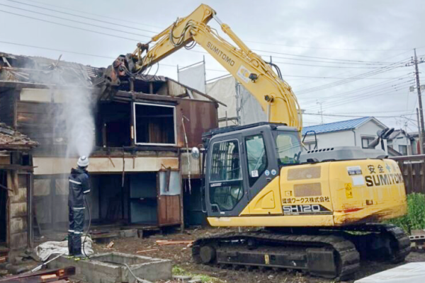 散水による粉じん防止