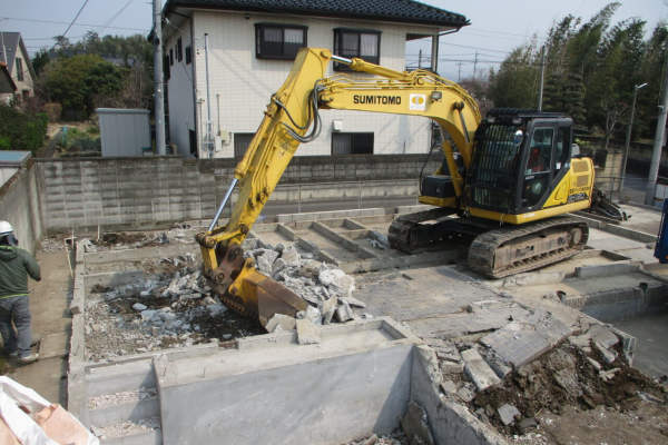 既存の基礎や配管も確実に撤去
